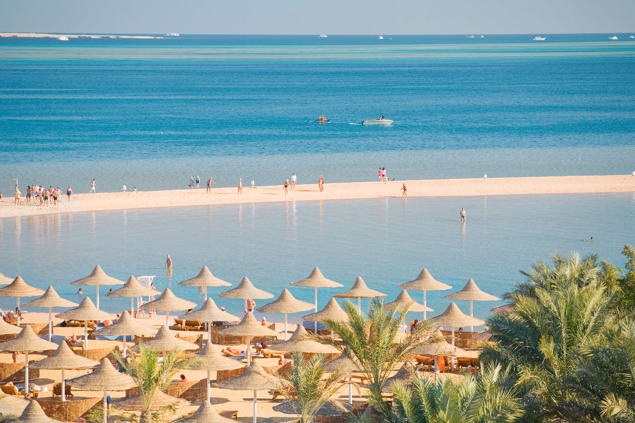 Siva Grand Beach Hotel, hotellets private strand