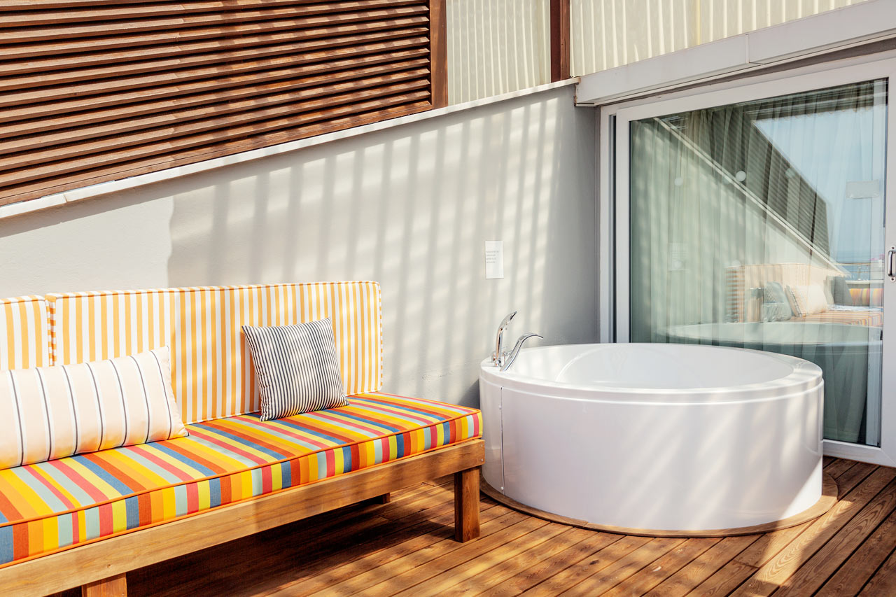 Penthouse Suite med balkong og havutsikt