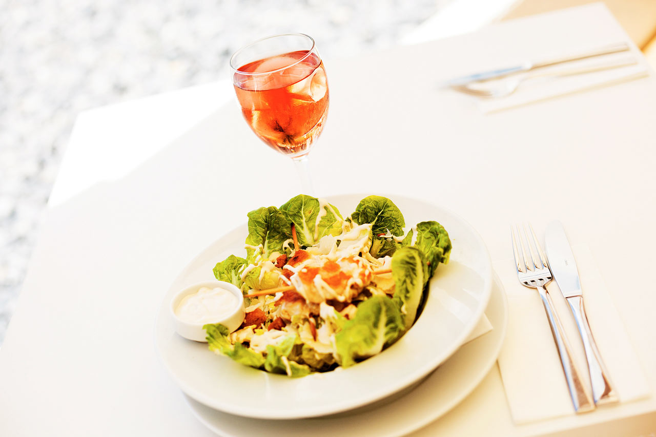 I Sunprime Restaurant serveres det velsmakende retter fra morgen til kveld