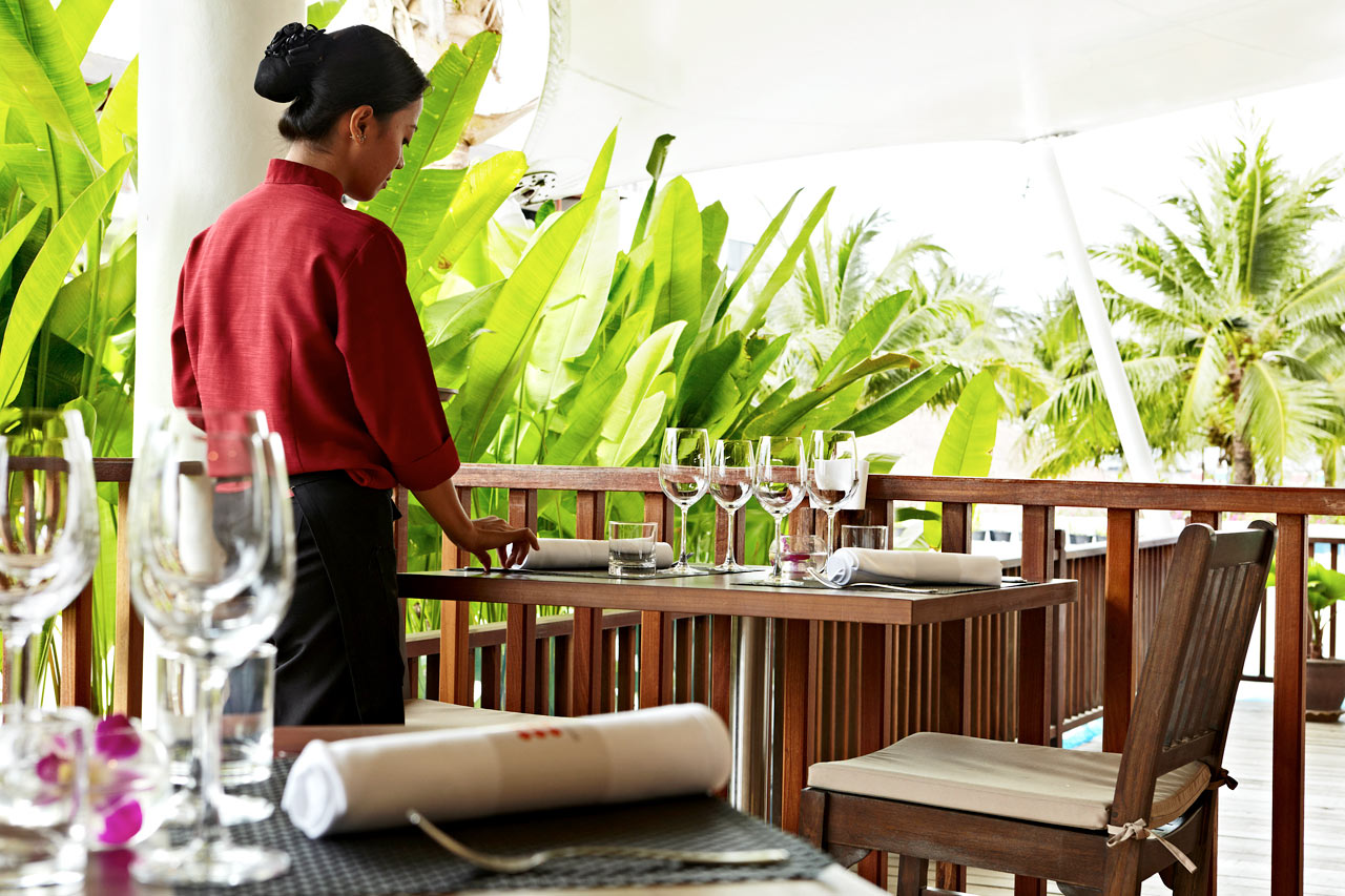 Restaurant by the Pool