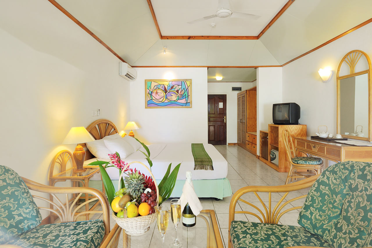 Superior Beach Bungalow