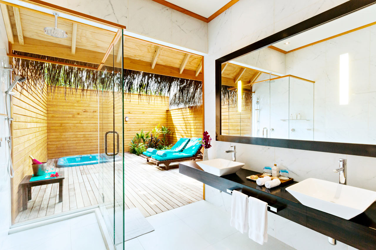 Jacuzzi Beach Villas