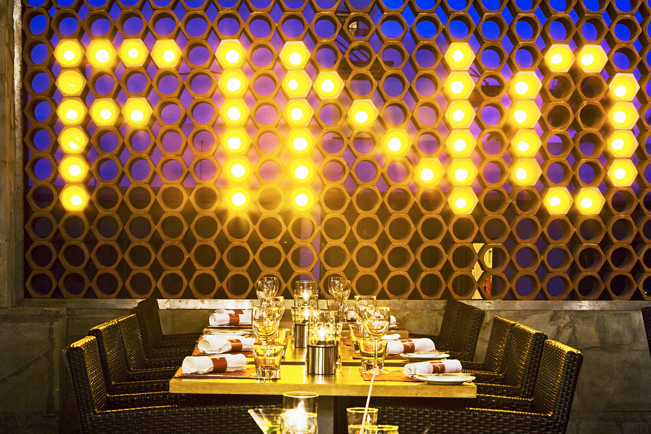 Fino Restaurant & Grill tilbyr vellaget mat fra en internasjonal meny