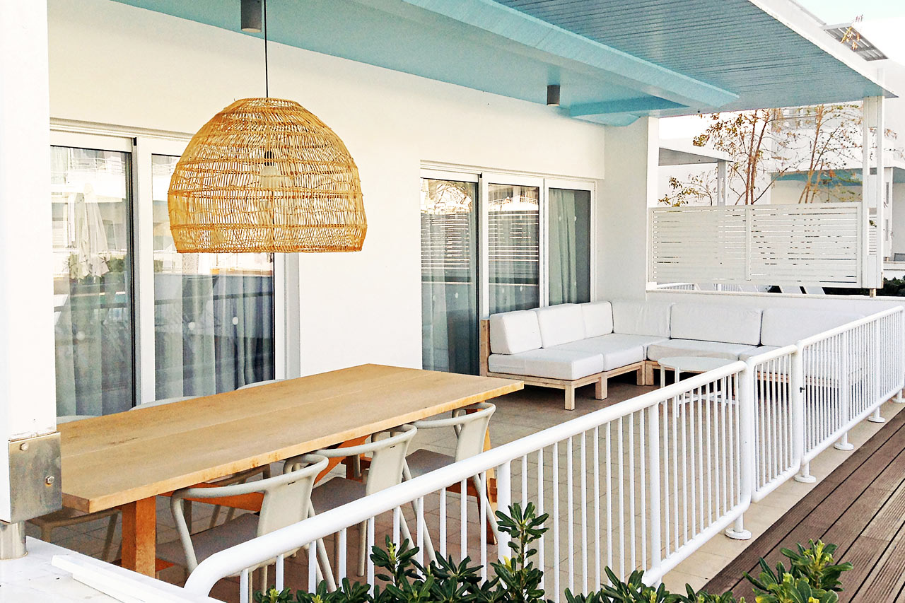 Royal Pool Suite med stor terrasse og privat, delt basseng