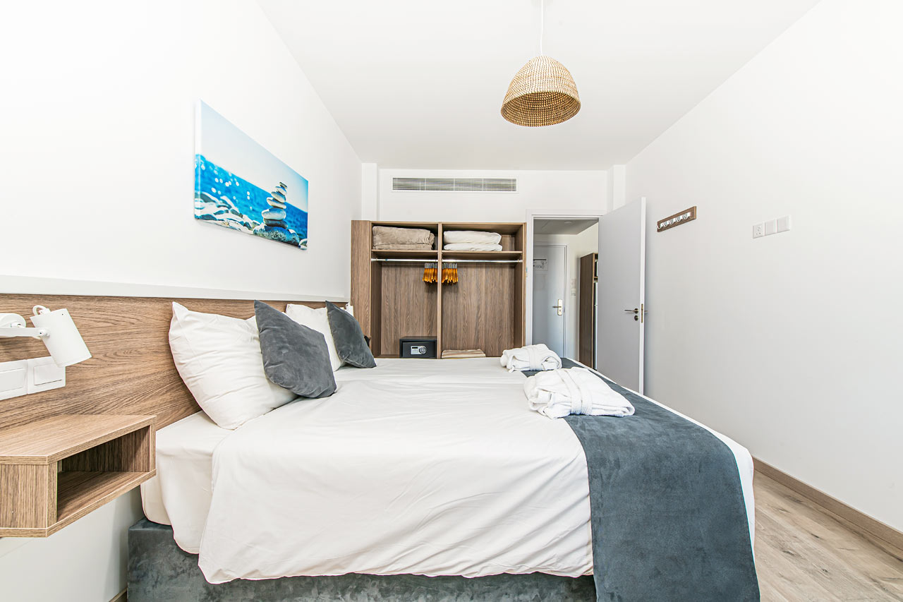 2-romsleilighet med stor balkong eller balkong mot gaten