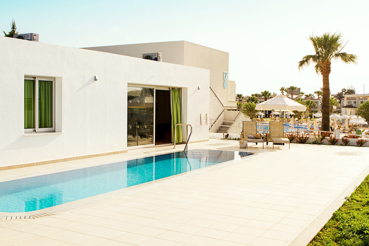 Prime Pool Suite 2 rom med terrasse med privat basseng