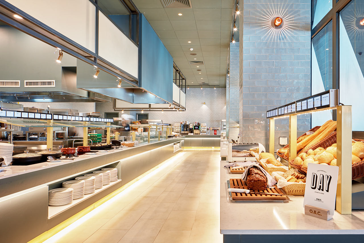 I restauranten kan du nyte velsmakende måltider fra morgen til kveld.