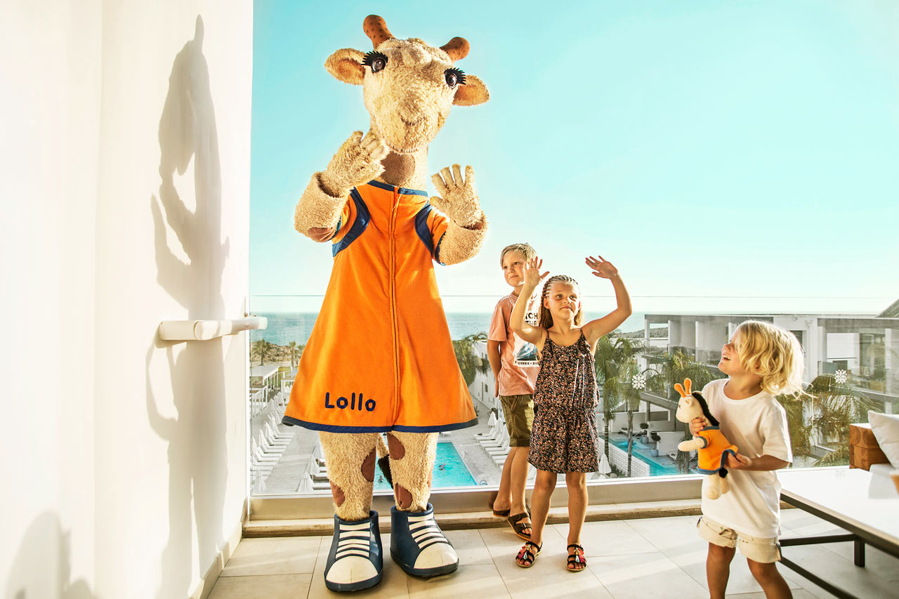 Lollo, den danseglade sjiraffen