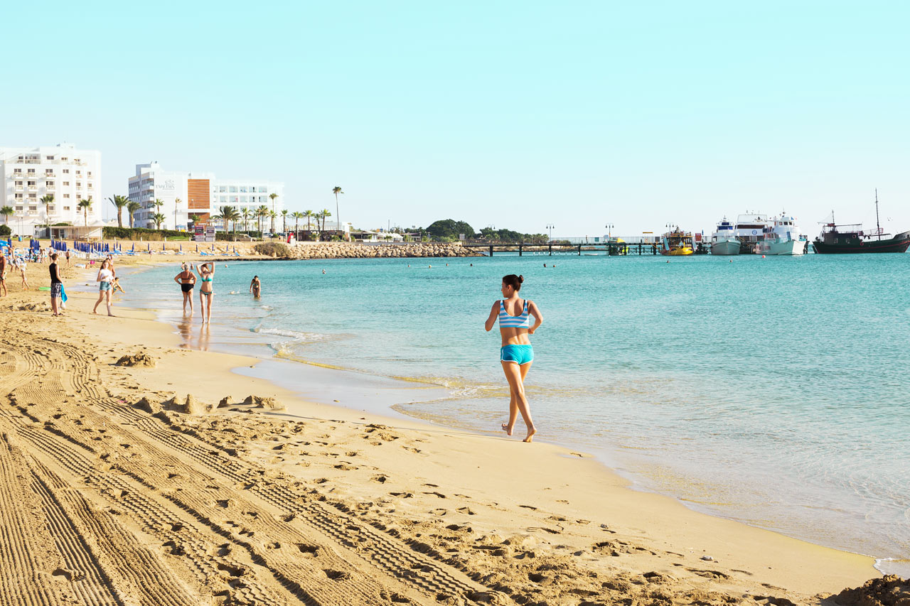 Stranden nedenfor hotellet