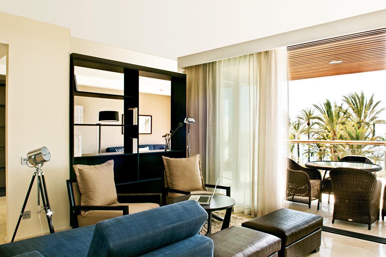 4-roms suite