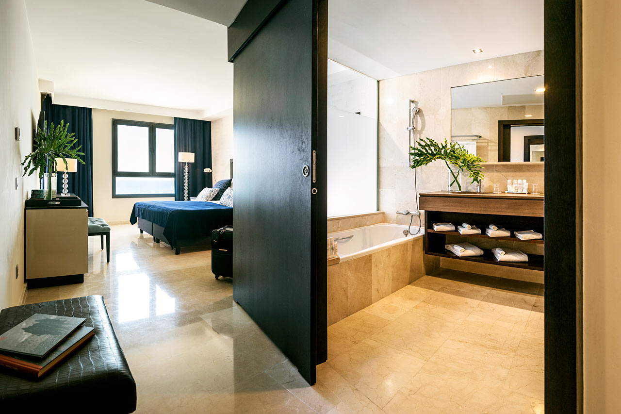 4-roms suite