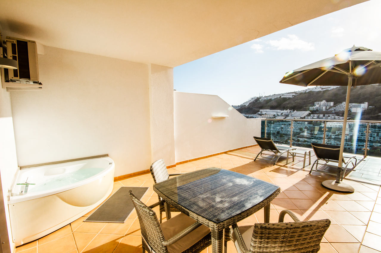 1-romsleilighet juniorsuite, stor balkong med boblebad, i 7. etasje