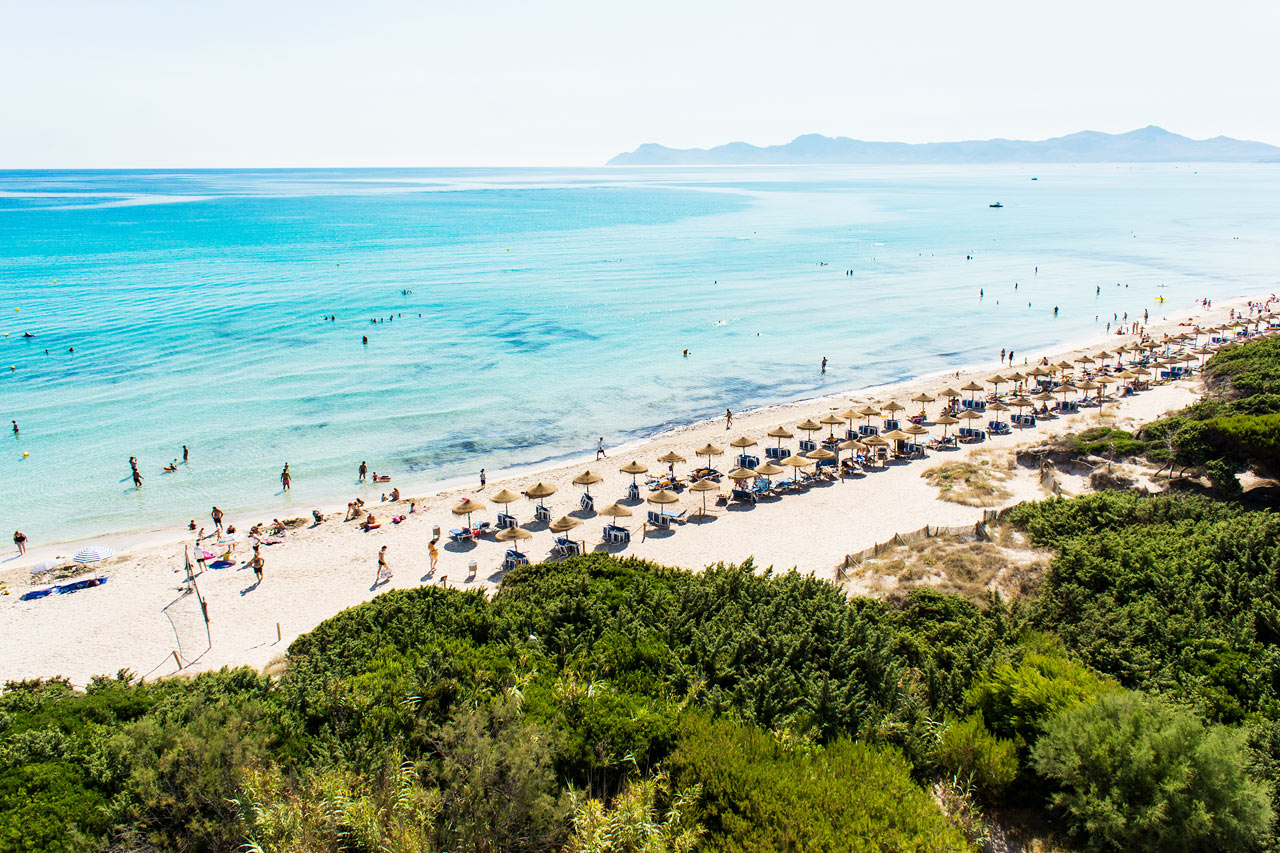 Zafiro Bahia ligger rett ved en av de fineste strendene i Alcudia