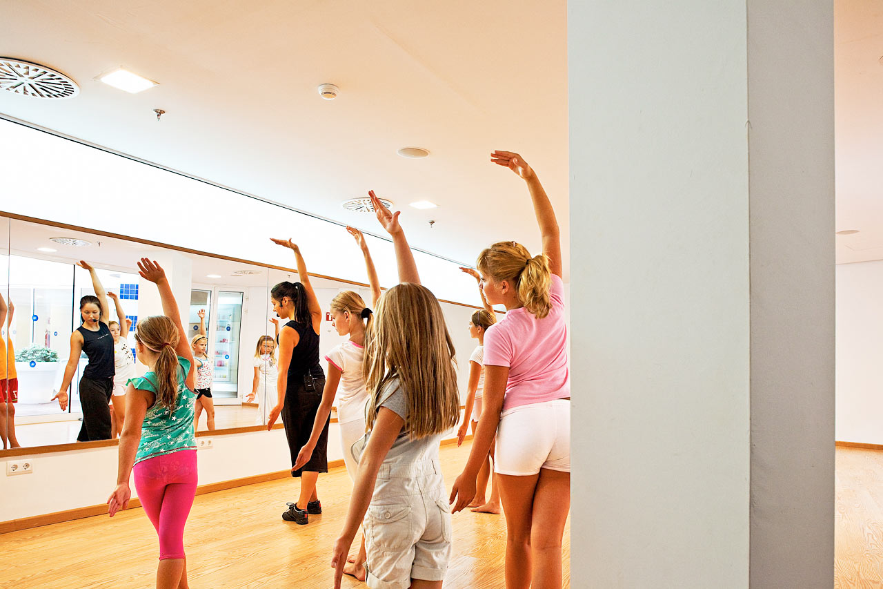 Liker du både å danse og å overraske andre bør du bli med på den hemmelige aktiviteten Flash Mob!