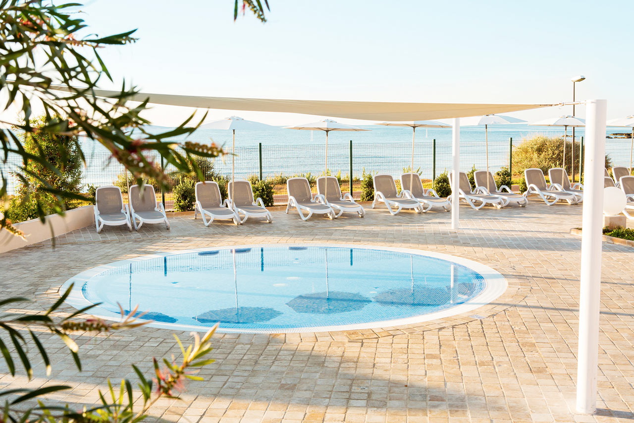 Babybassenget ved Bouganvilla