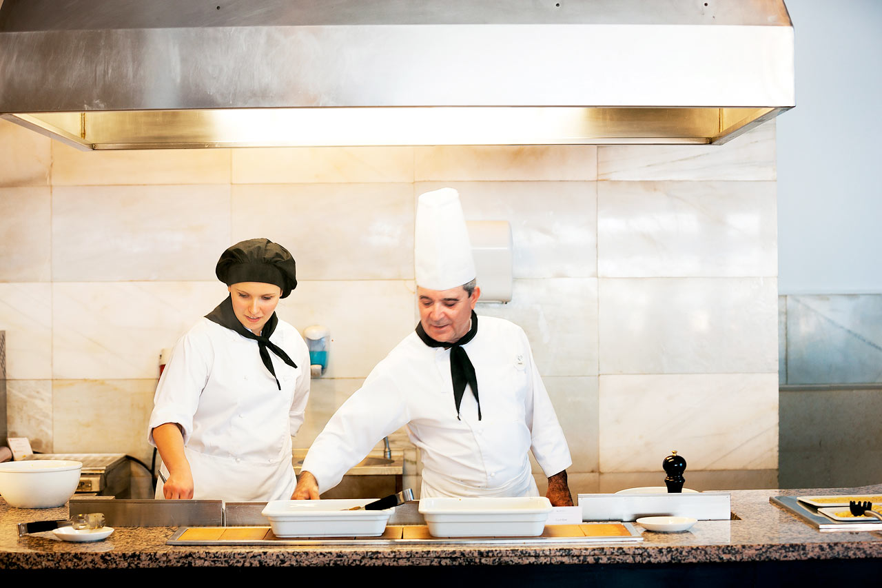Sunprime Restaurant tilbyr god og vellaget mat til frokost, lunsj og middag