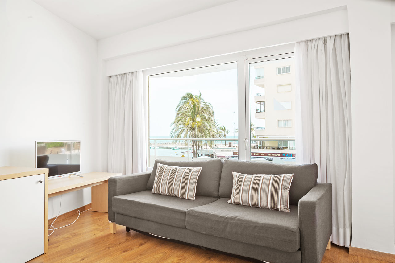 Junior Suite med balkong mot gaten/omgivelsene