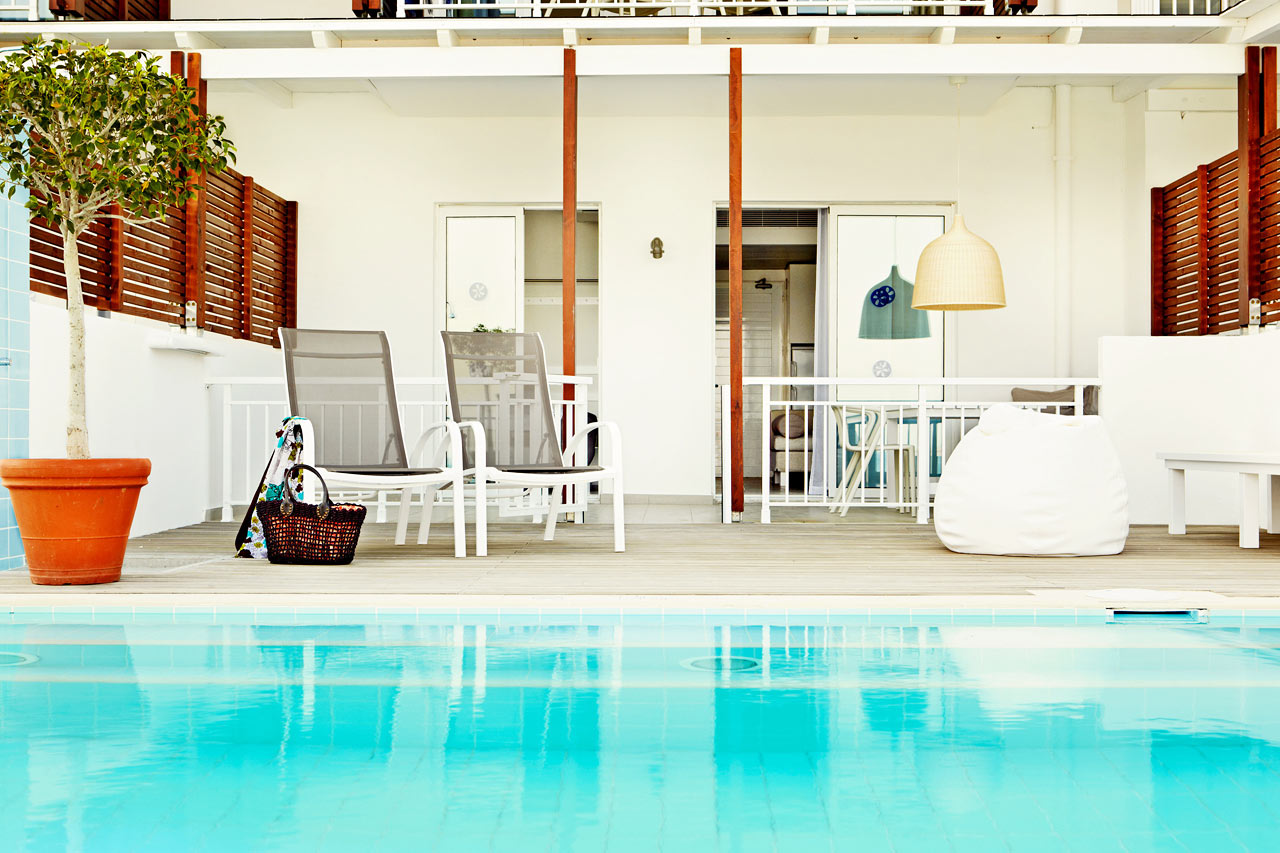 2-romsleilighet Royal Pool Suite, terrasse med swim out/direkte utgang til basseng, i nyrenoverte leilighetsbygning,Triton