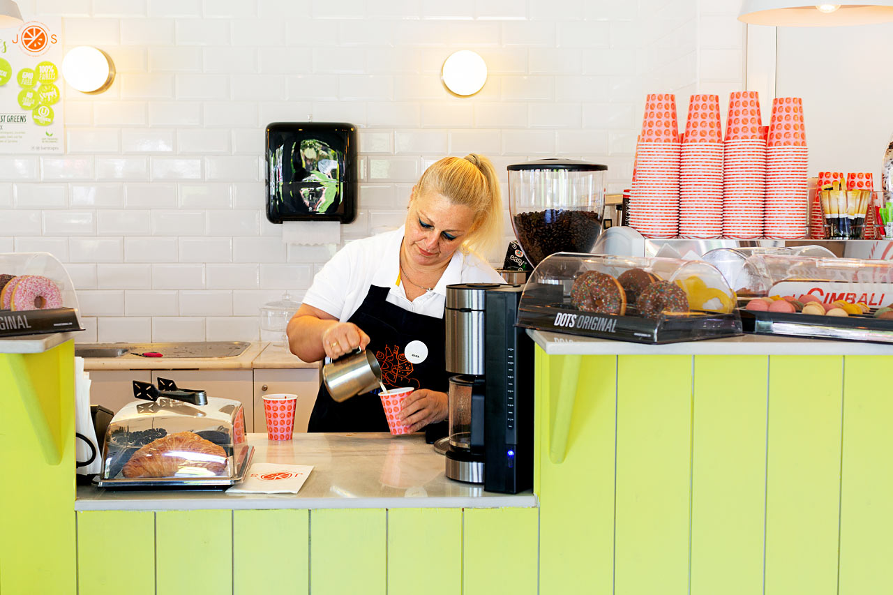 Nyt sunne smoothies og juicer i J.O.S bar