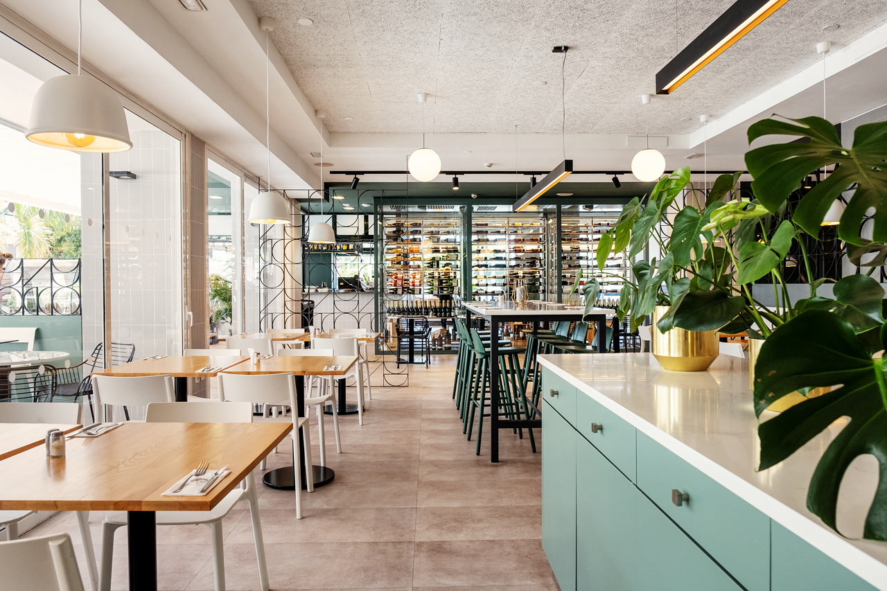 Hotellets renoverte og hyggelige restaurant