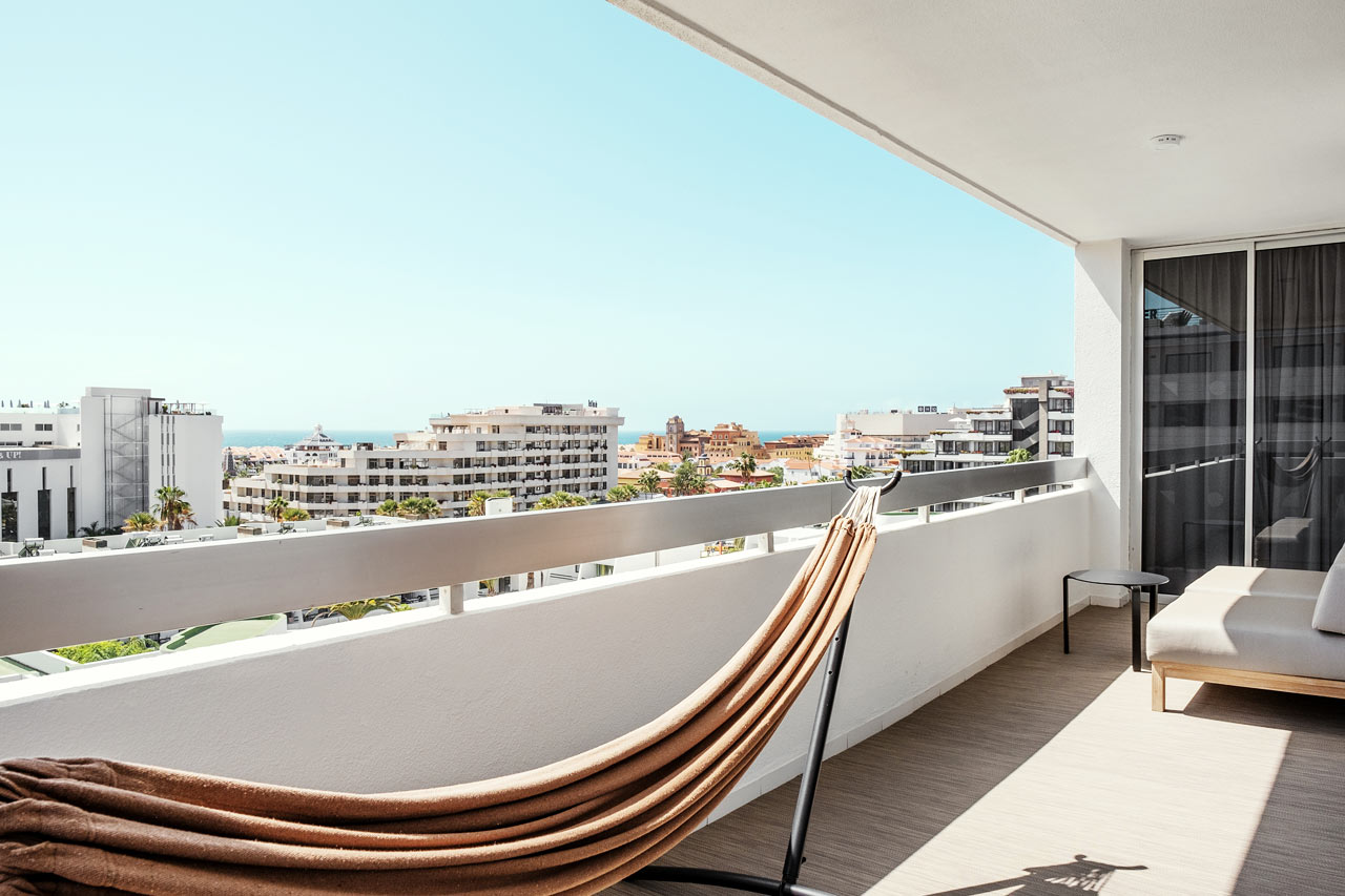 Prime Lounge Suite 2 rom med balkong mot omgivelsene