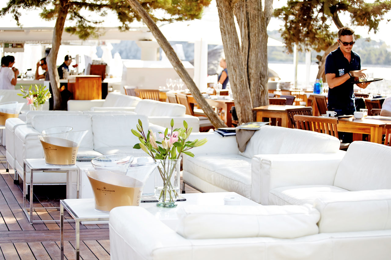 Blue Marlin Ibiza, ved stranden Platja les Jondal i nærheten av Ibiza by.
