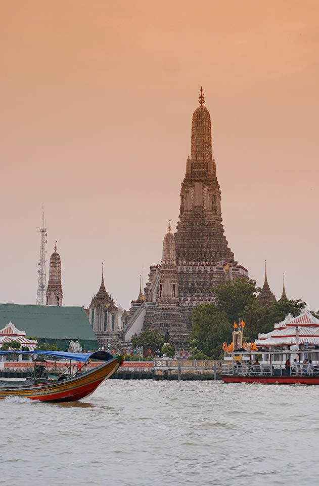 Buddhisttempelet Wat-Arun er populært å besøke.