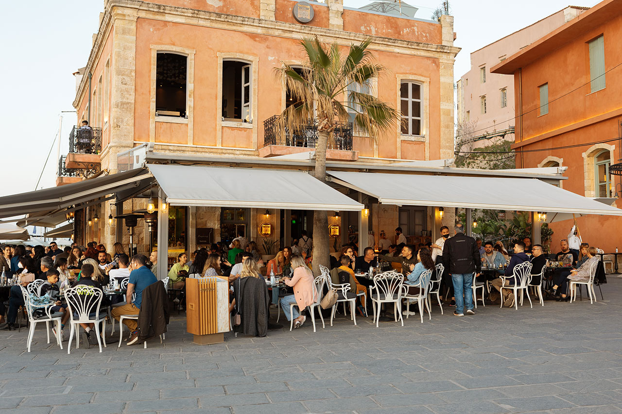 Den gamle, venetianske havnen i Chania