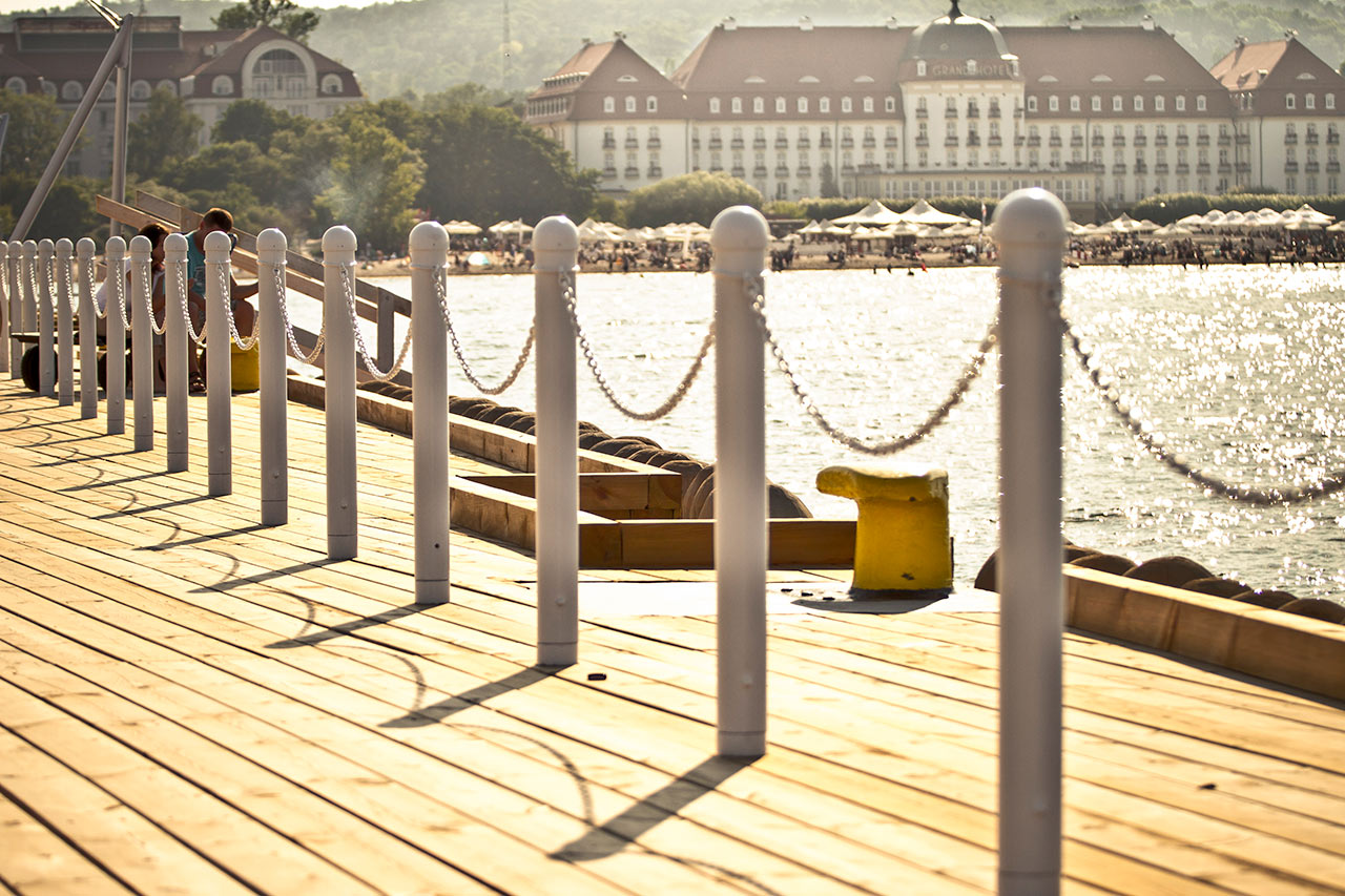 Lekre hotell langs stranden