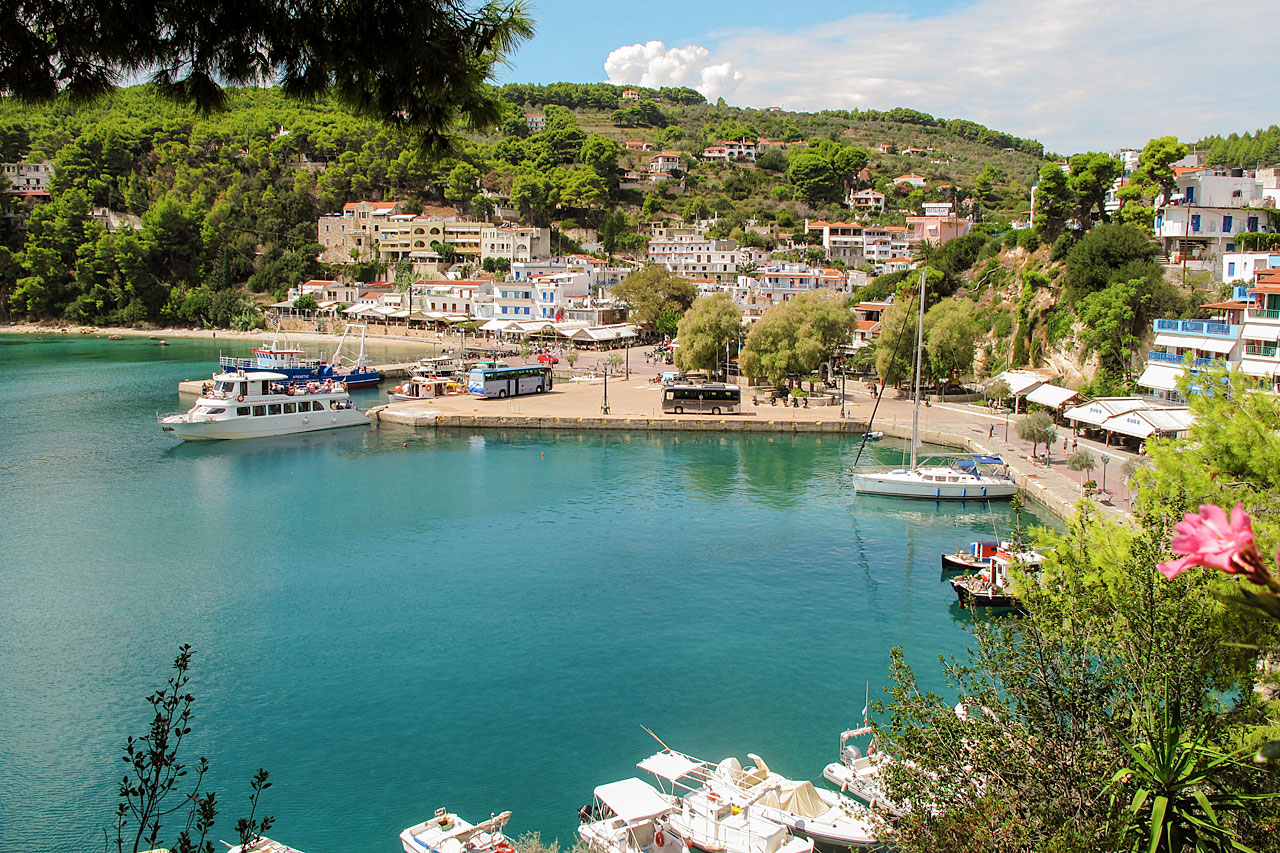 Alonissos' hovedstad Patitiri