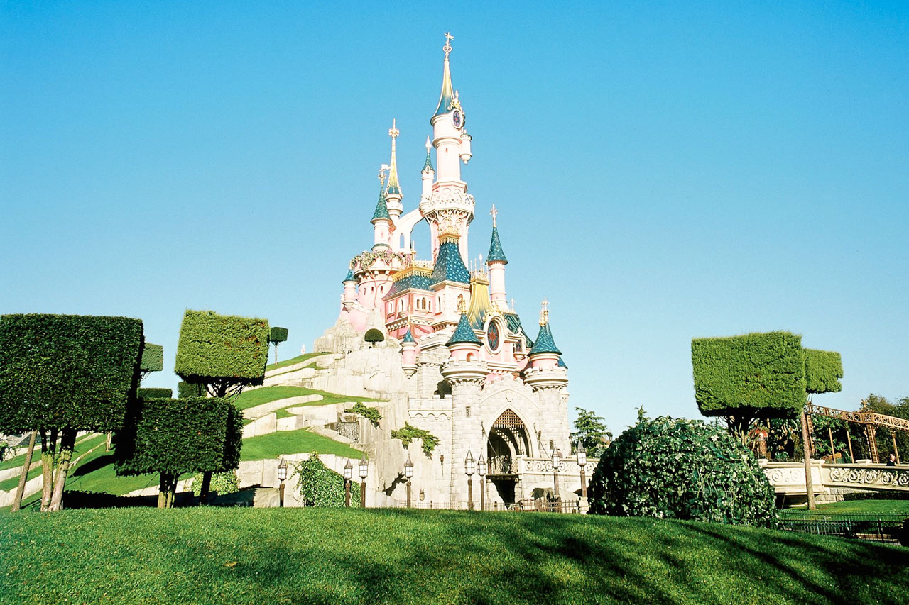 Kombinér storbyferien i Paris med et besøk i Disneyland
