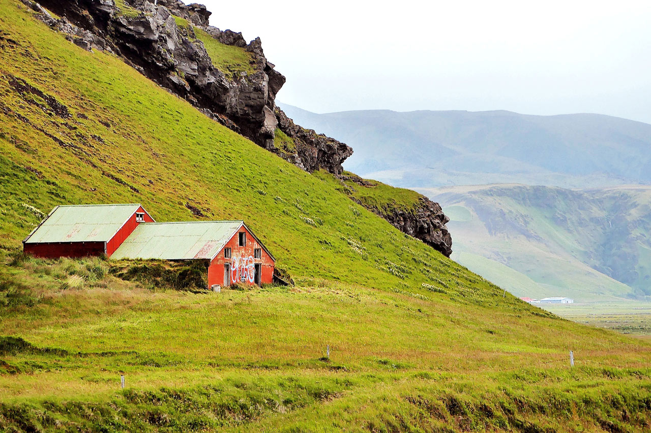 Reykjavik er et bra utgangspunkt for å utforske den spennende naturen på Island.