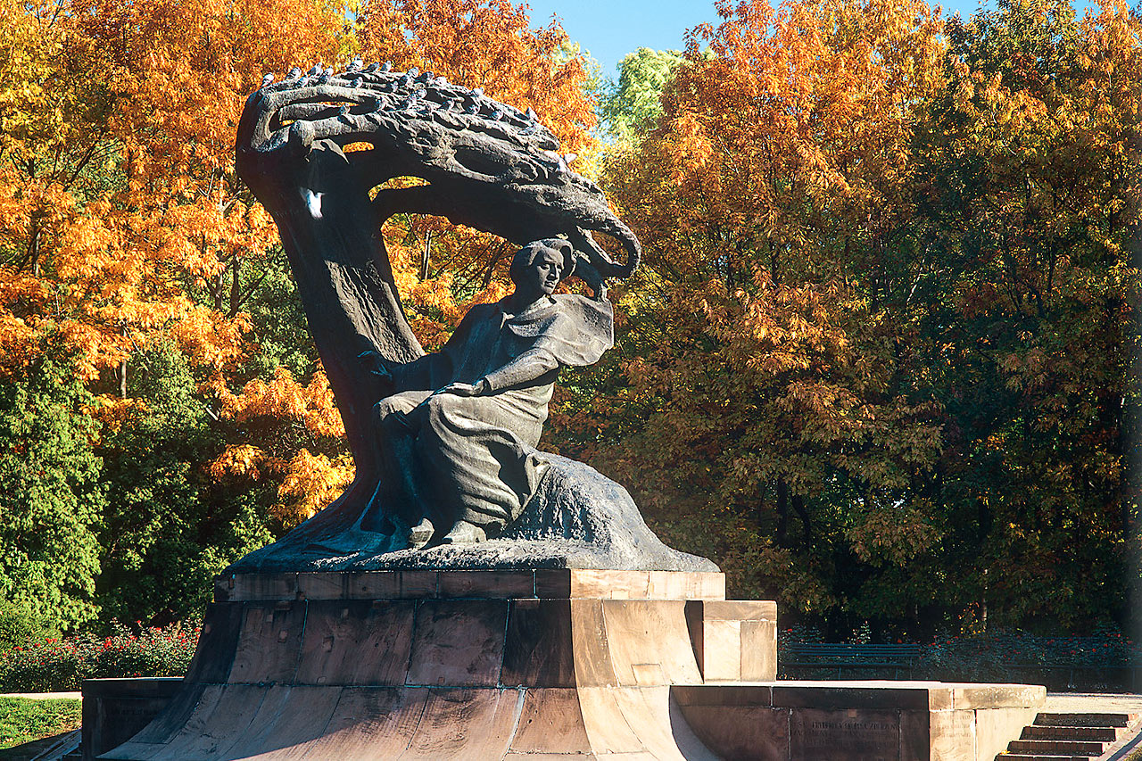 Chopin-statuen i Lazienki-parken