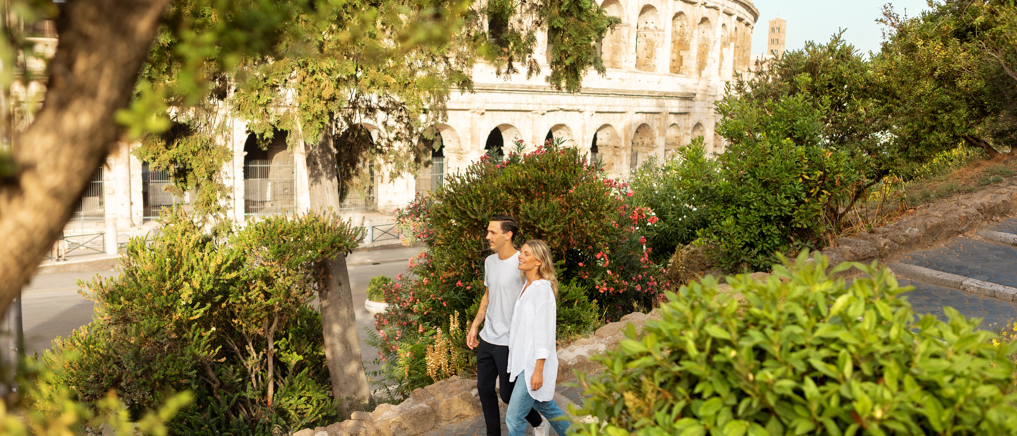 dating-nettsteder i Roma beveger seg i etter 6 måneder med dating